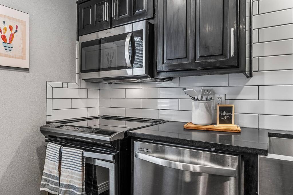 Luxe Condo In City Center Waco Exterior foto