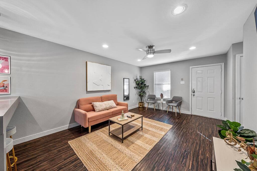 Luxe Condo In City Center Waco Exterior foto
