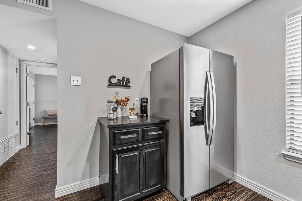 Luxe Condo In City Center Waco Exterior foto